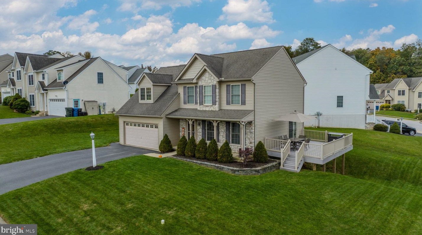 750 Danbury Dr, Red Lion, PA 17356