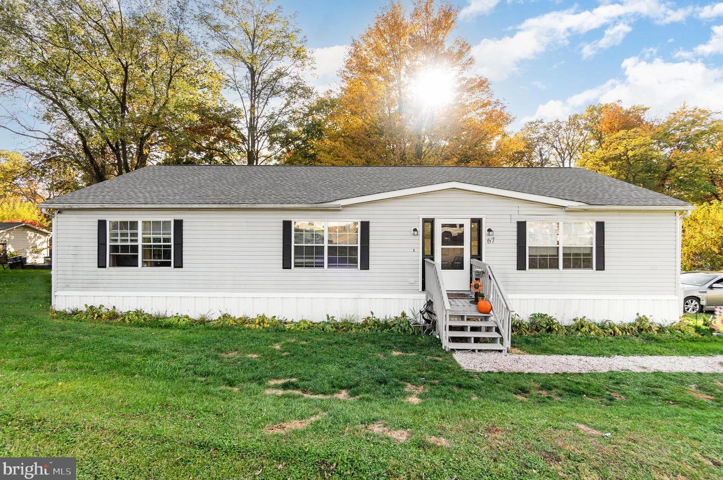 700 Salem Rd #67, Etters, PA 17319