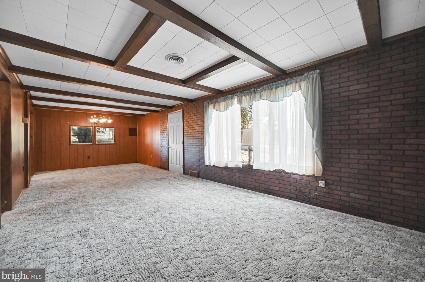 82 N Penn St, Bittersville, PA 17366