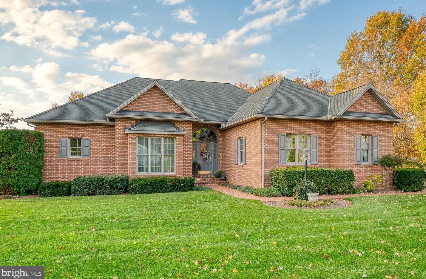 120 S Shaffer Dr, Tolna, PA 17349