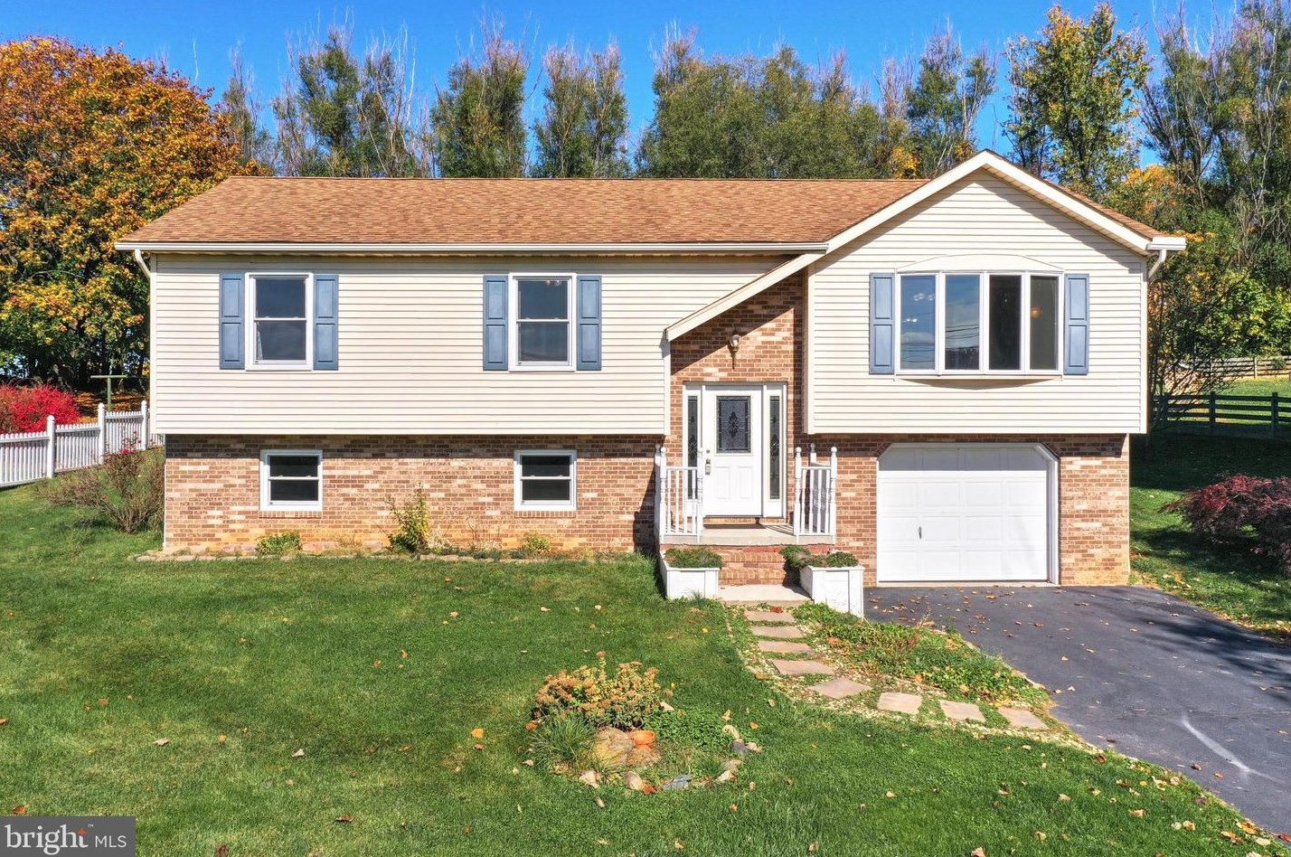 198 Glenville Rd, Hanover, PA 17331