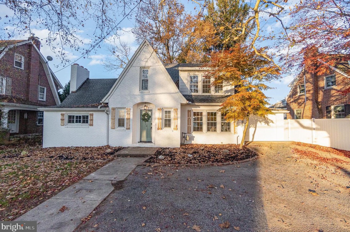 10 S Main St, York, PA 17407
