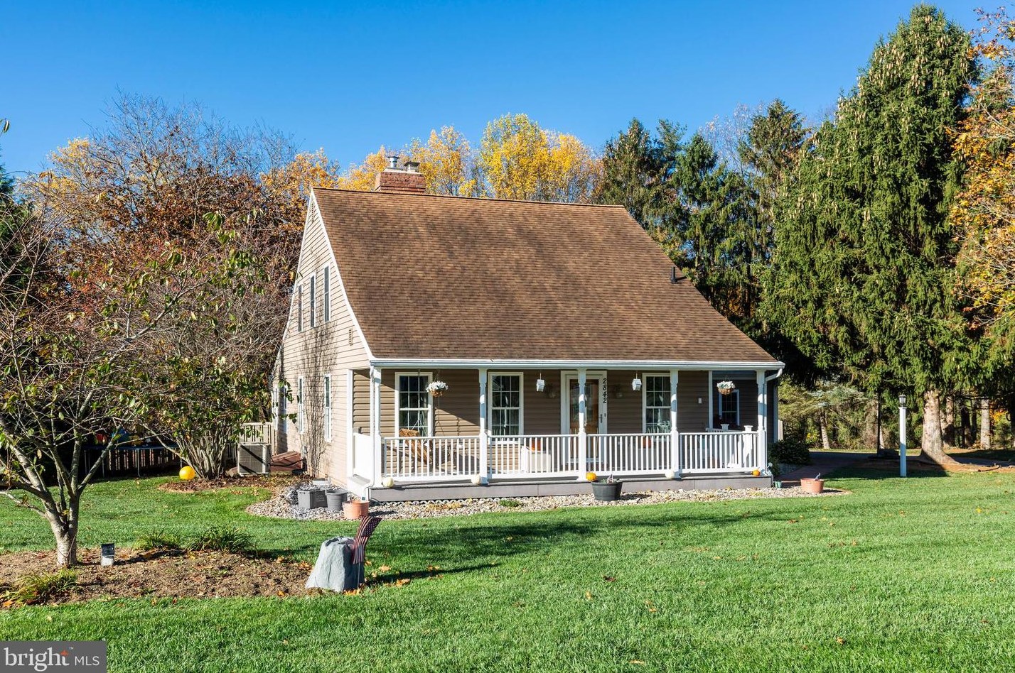 2842 Myers Rd, Seven Valleys, PA 17360-8544