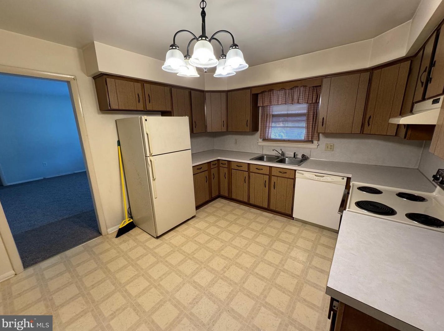 102 Oak Rd, Yoe, PA 17313