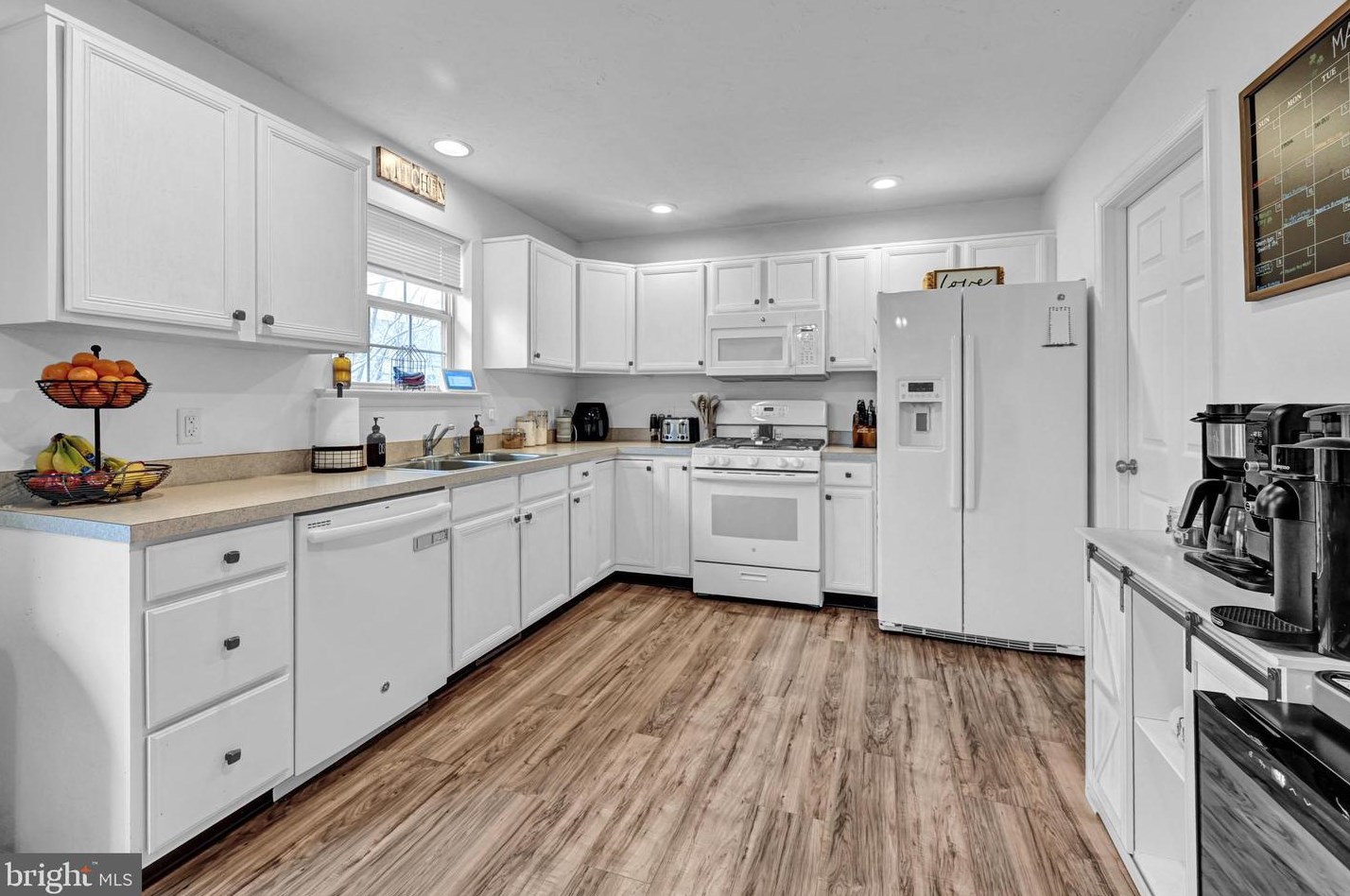 17 Sara Ln, Hanover, PA 17331-8673