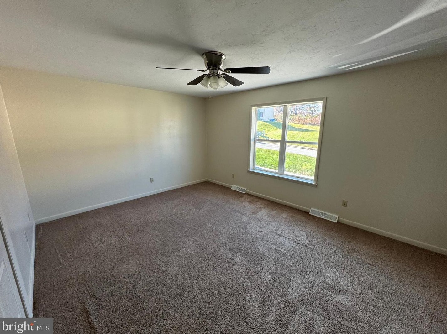 220 Craigdan Dr, Yoe, PA 17313