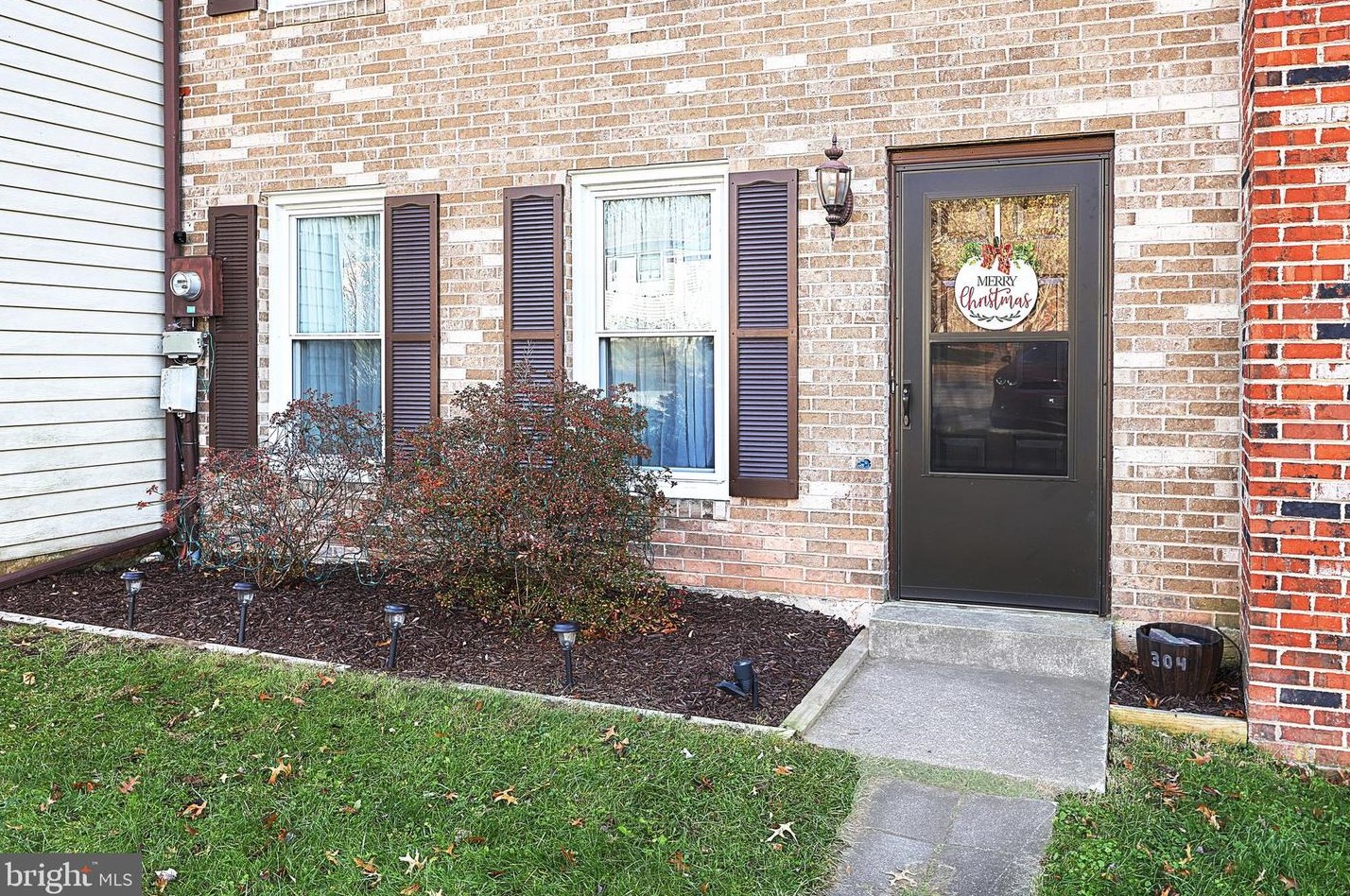 304 Juniper Dr, Etters, PA 17319