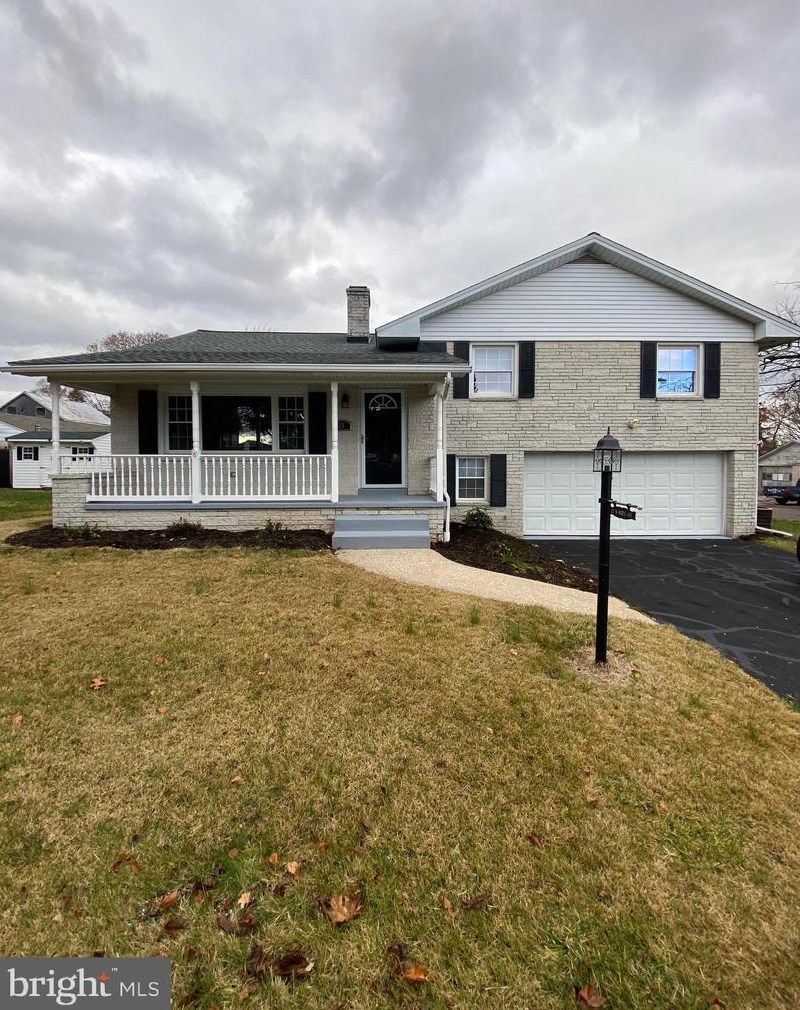 25 W Maple Ave, Shrewsbury, PA 17361