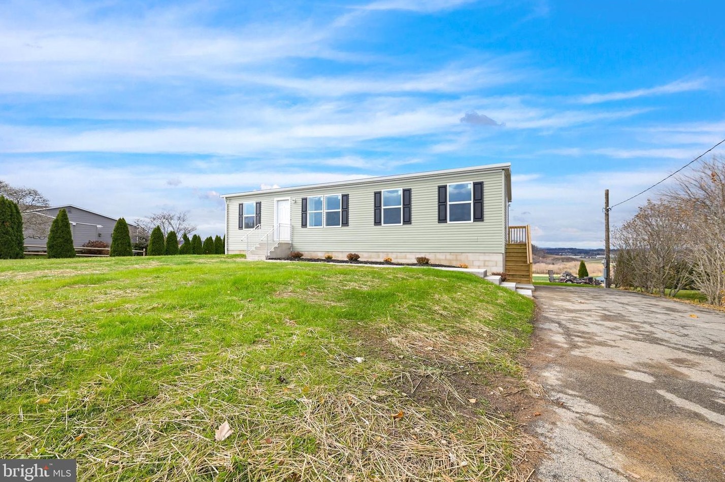 1366 Kbs Rd, Spring Grove, PA 17362