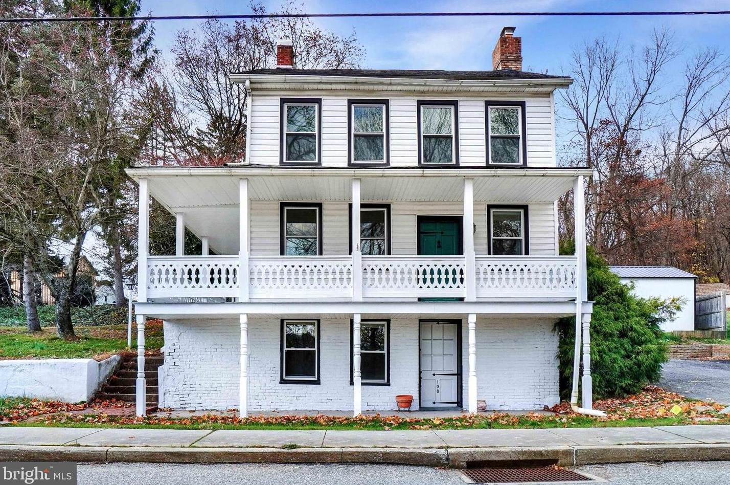 108 S Main St, Seven Valleys, PA 17360
