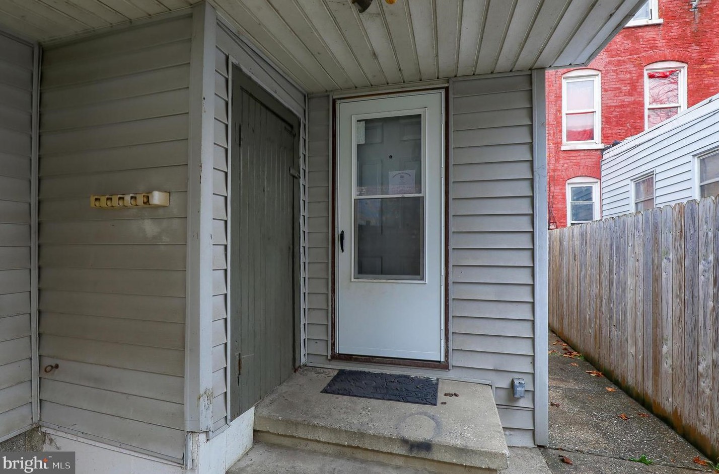 138 Arch St, York PA  17401-5302 exterior