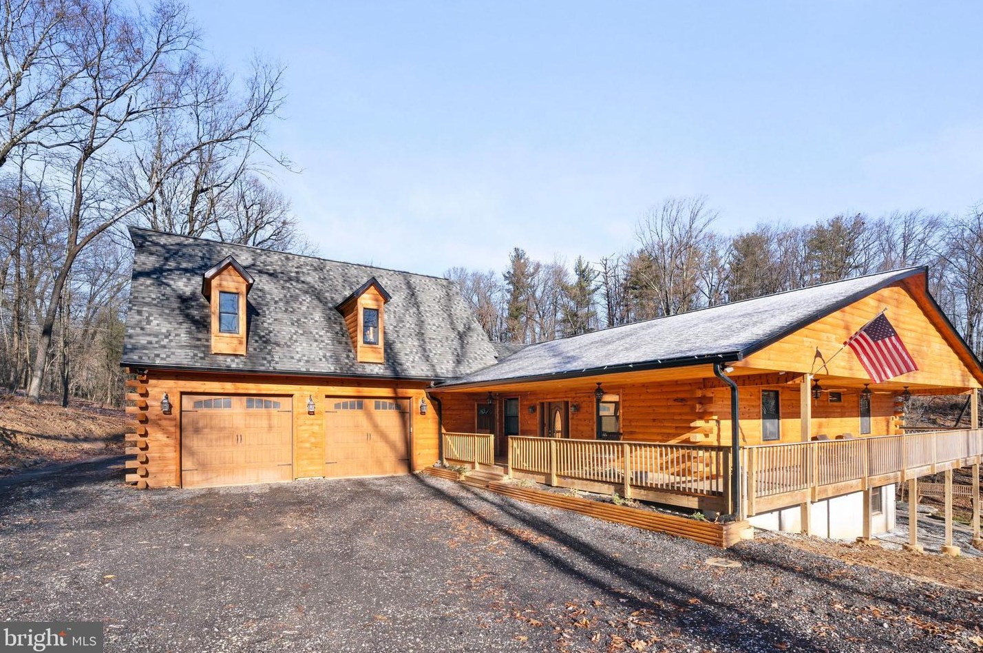 285 Deer Rd, Fawn Grove, PA 17321