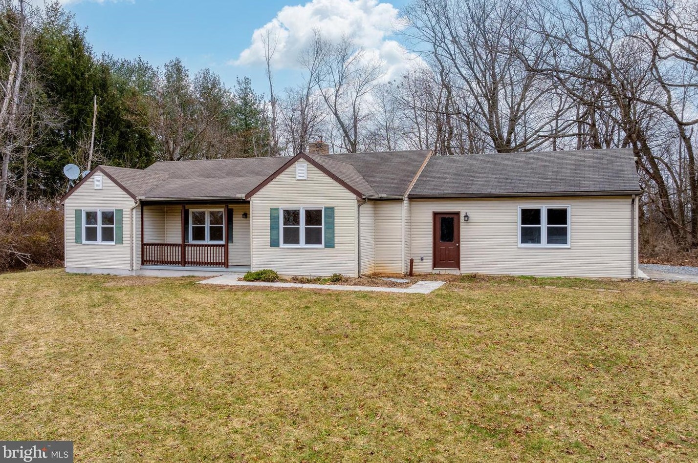 4599 Bentz Rd, Spring Grove, PA 17362-7412