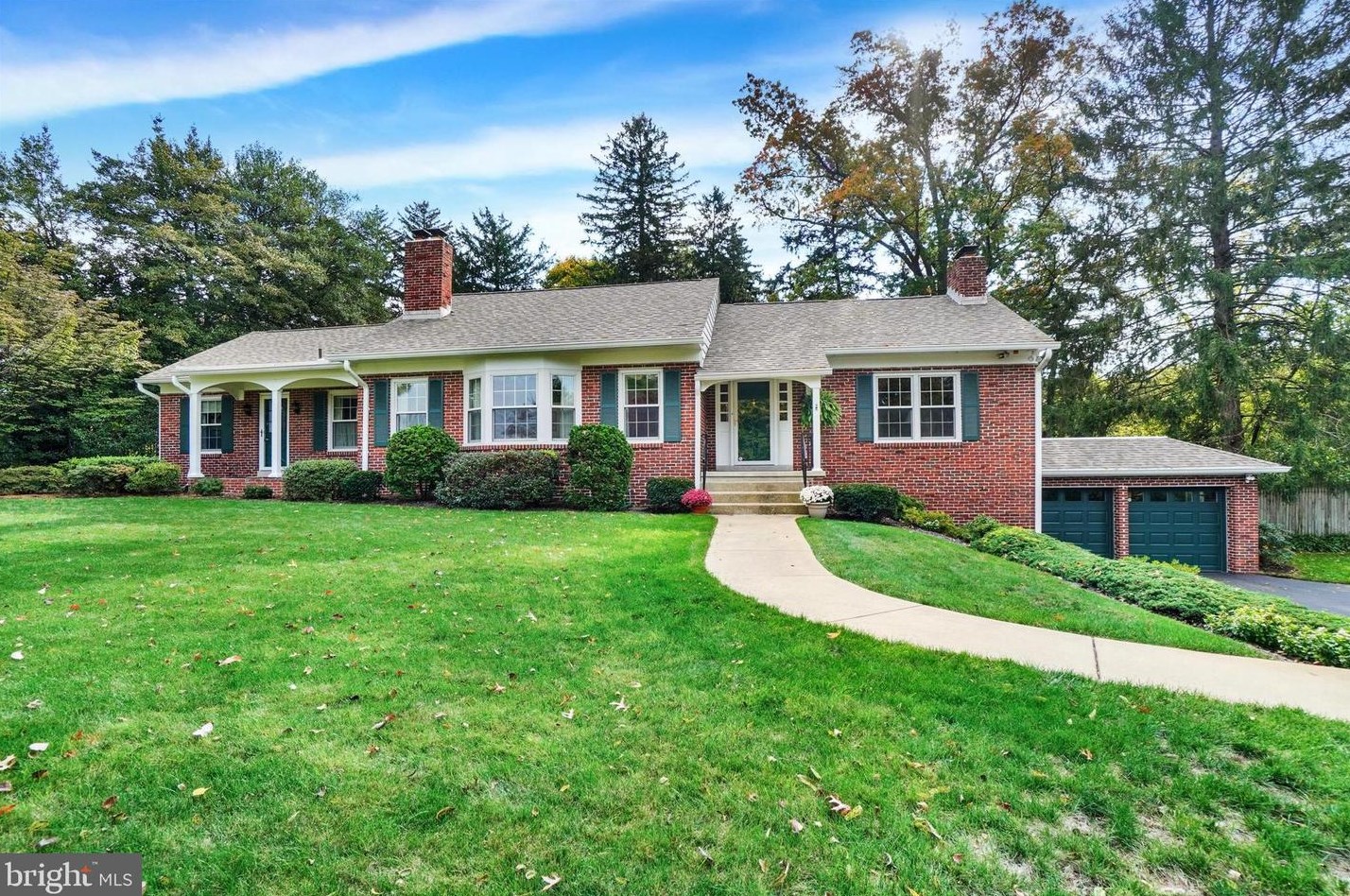 272 Walnut Ln, York, PA 17403-4062