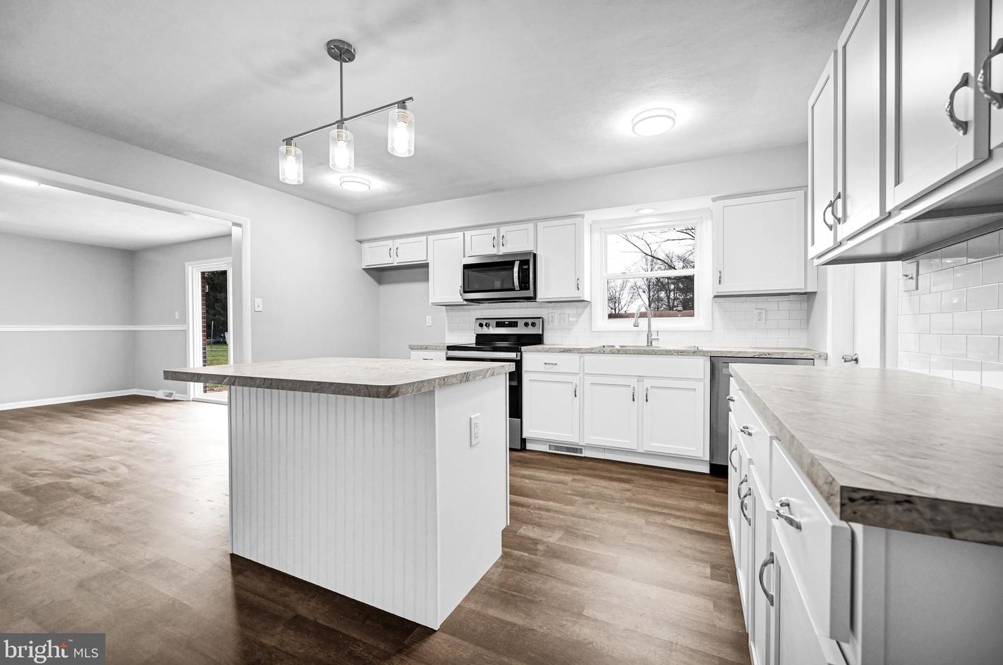 3595 Lewisberry Rd, York PA  17404-8380 exterior