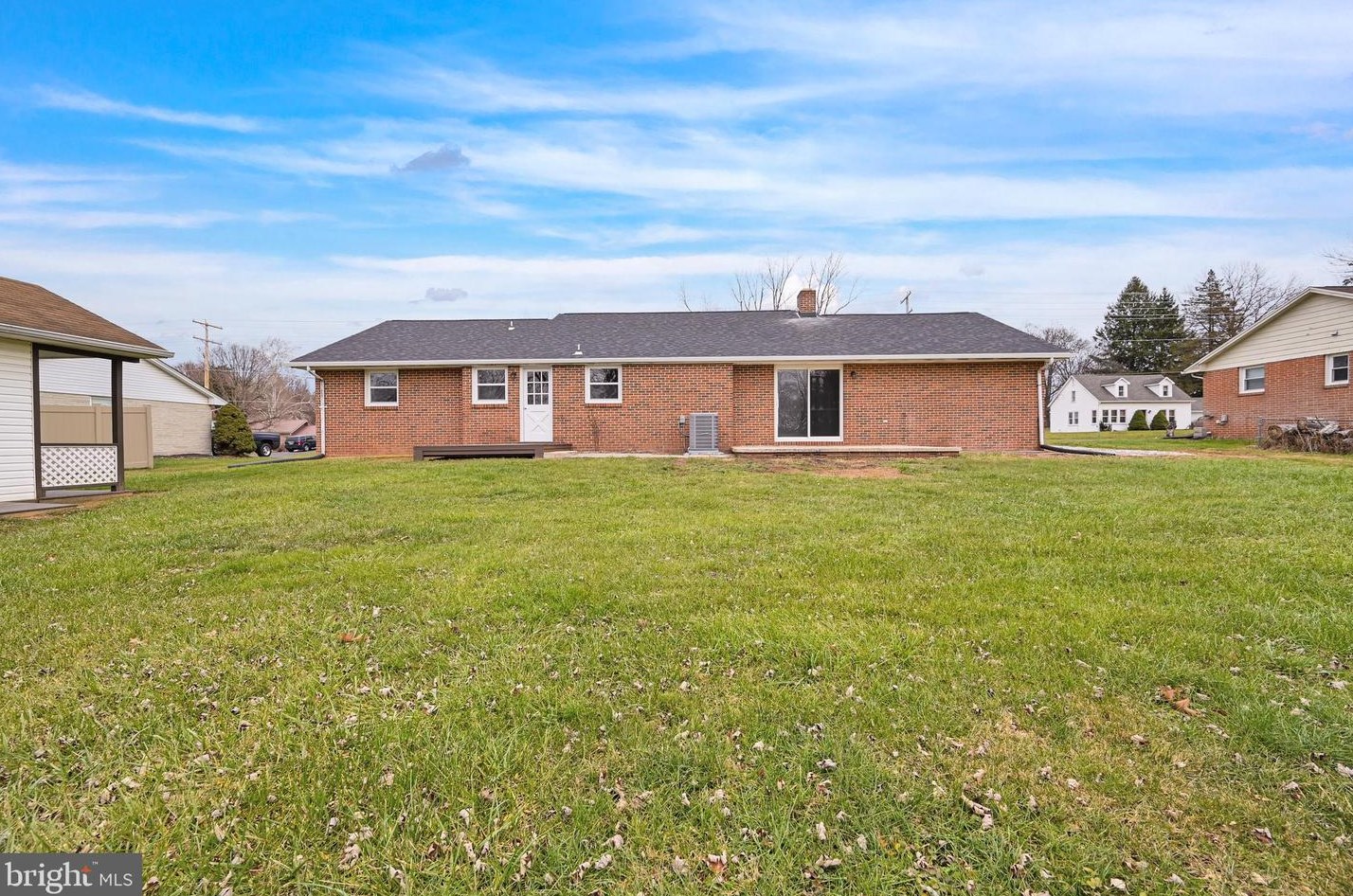 3595 Lewisberry Rd, York PA  17404-8380 exterior