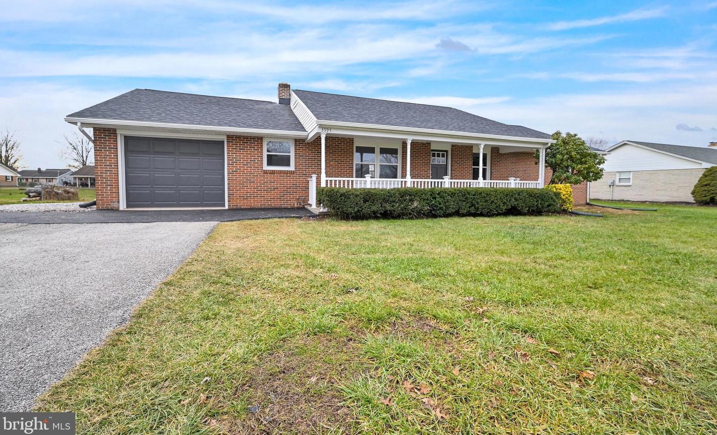3595 Lewisberry Rd, York PA  17404-8380 exterior
