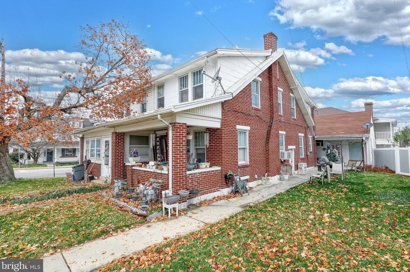 1751 Monroe St, York, PA 17404-5427