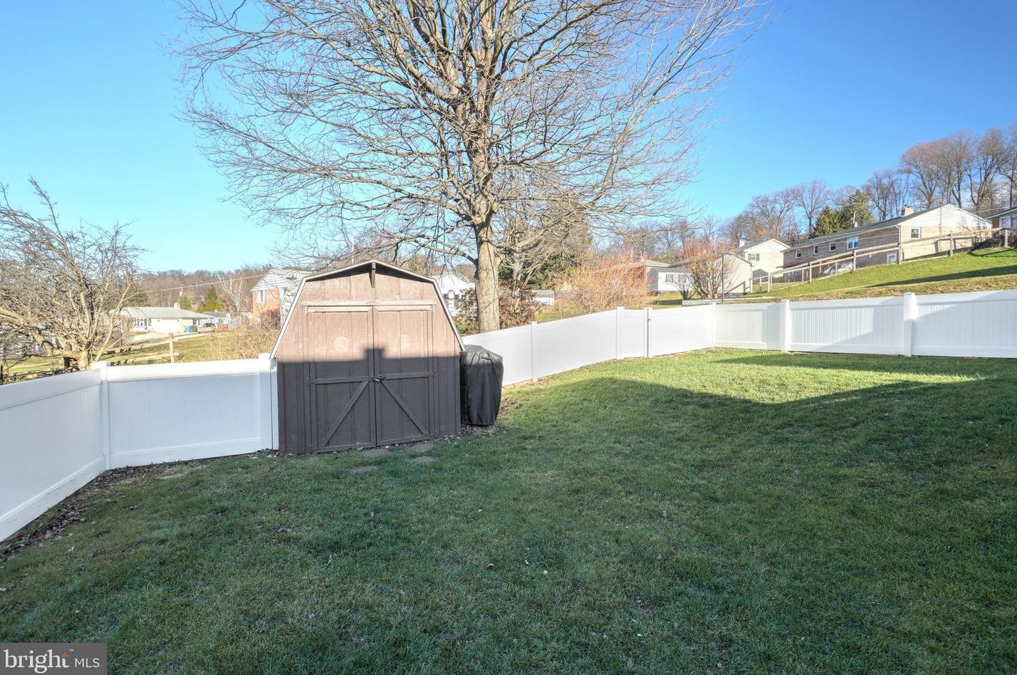 435 Skyview Dr, York PA  17406-3231 exterior