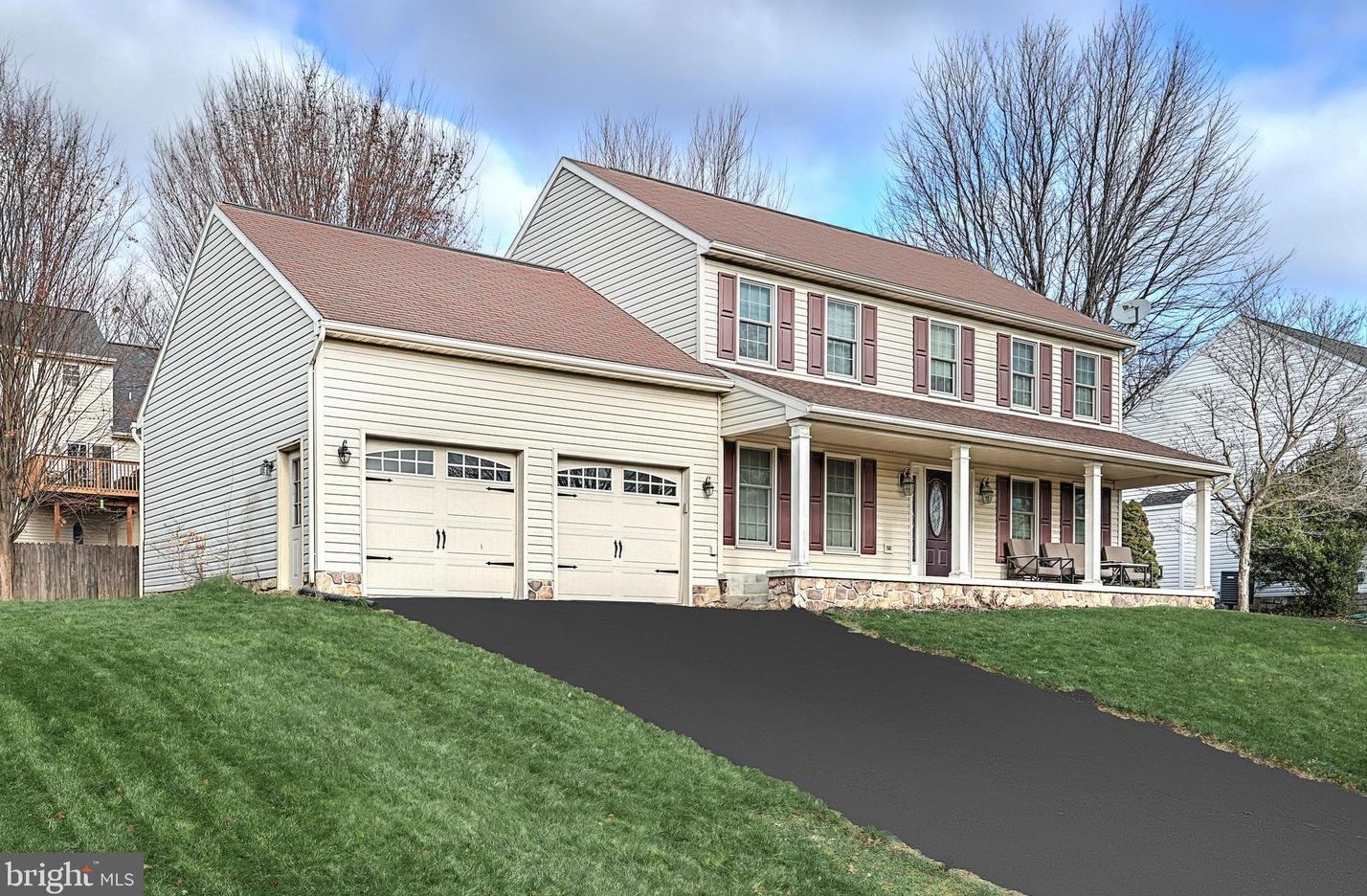 165 Frank Dr, York, PA 17402-7847