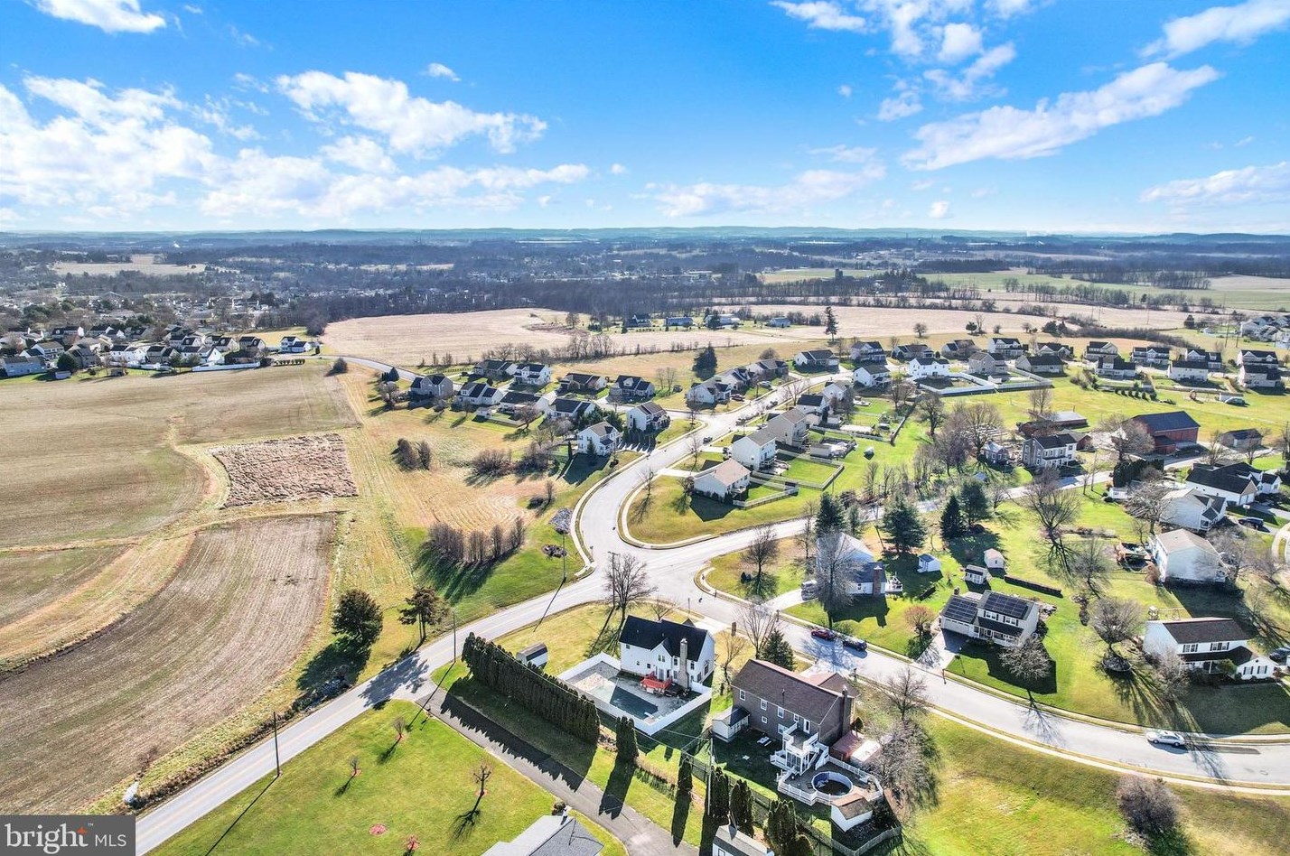 2775 Admire Springs Dr, York PA  17315-4583 exterior