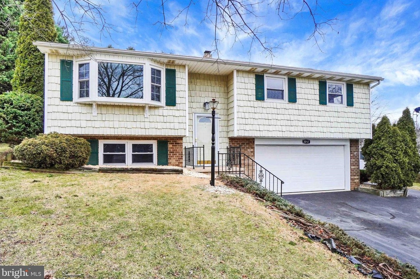 3051 Faith Ln, Red Lion, PA 17356-9213