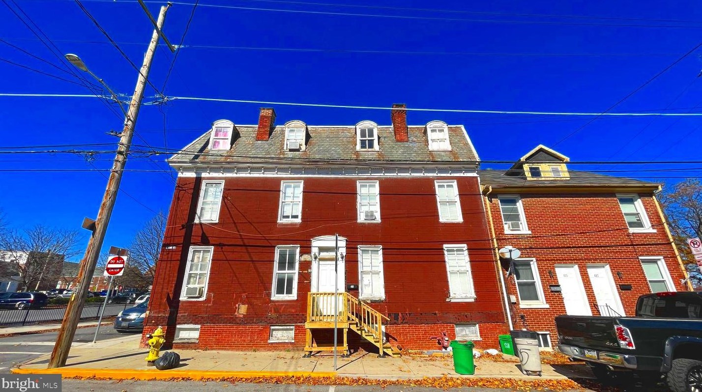 403 King St, York, PA 17401-3801