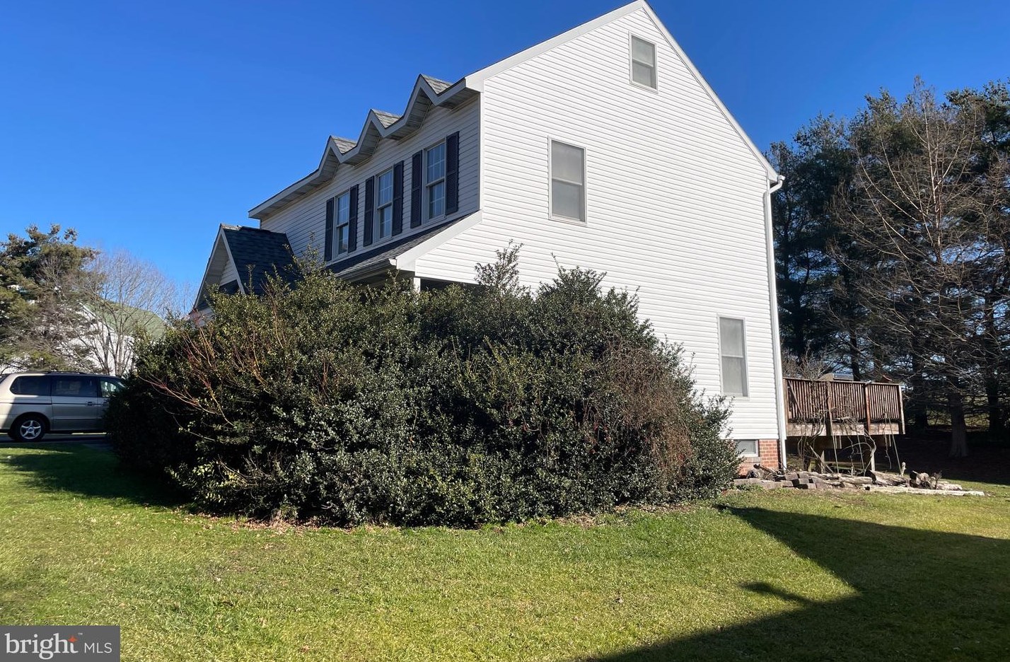 16 N Shaffer Dr, Tolna, PA 17349
