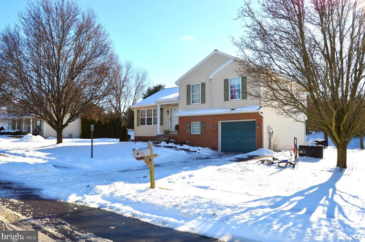 80 Beechwood Dr, Strinestown, PA 17345