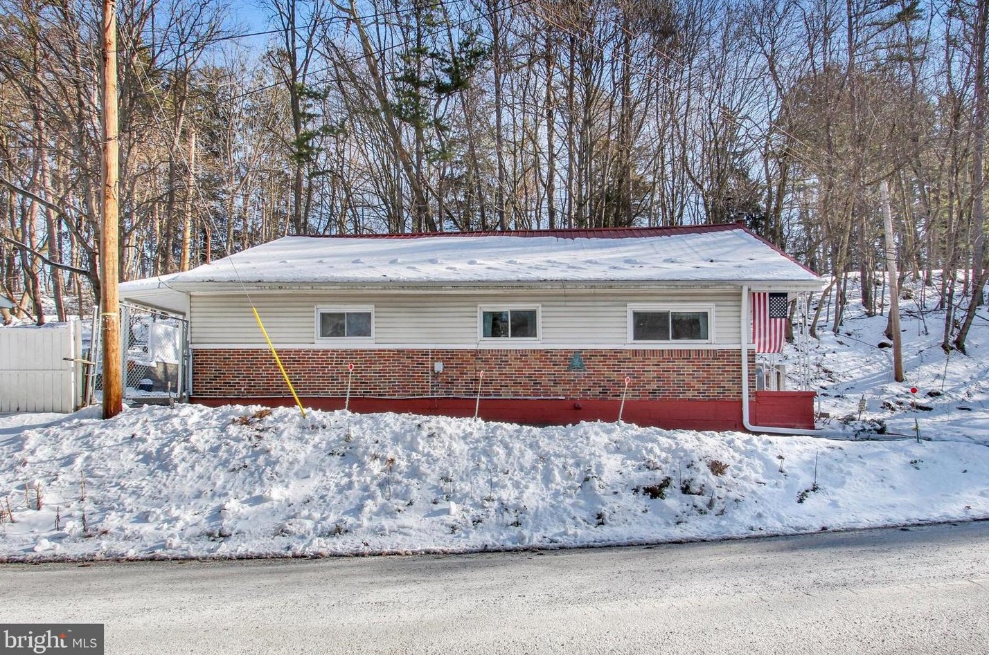 5278 Stone Church Rd, Brodbecks, PA 17329-8910