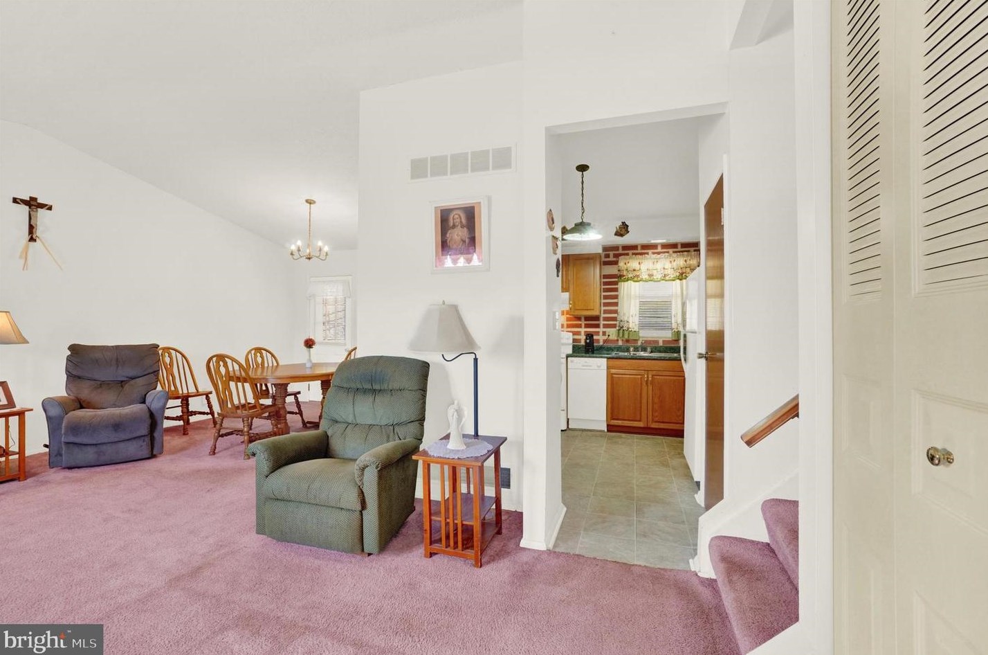 300 Claremont Dr, Seven Valleys, PA 17360