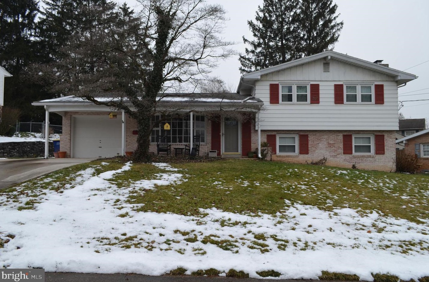 104 Green Ln Dr, Camp Hill, PA 17011