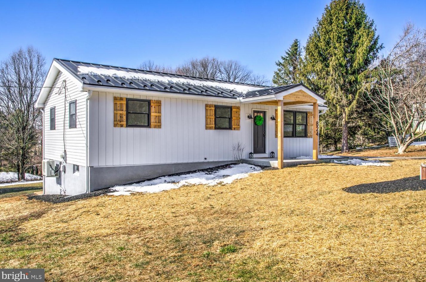 824 Almoney Rd, Longlevel, PA 17368-9695