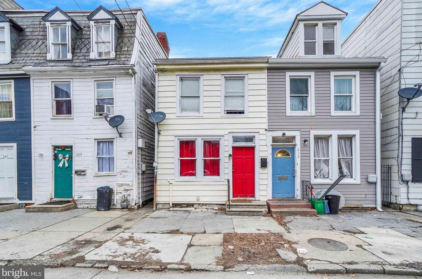 211 Philadelphia St, York PA  17401-2939 exterior