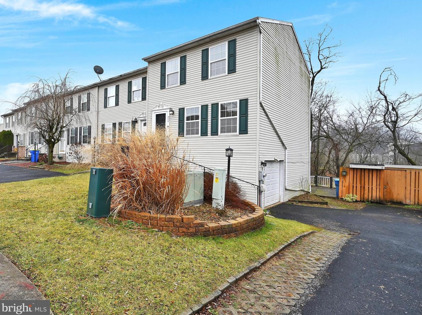254 White Dogwood Dr, Etters, PA 17319
