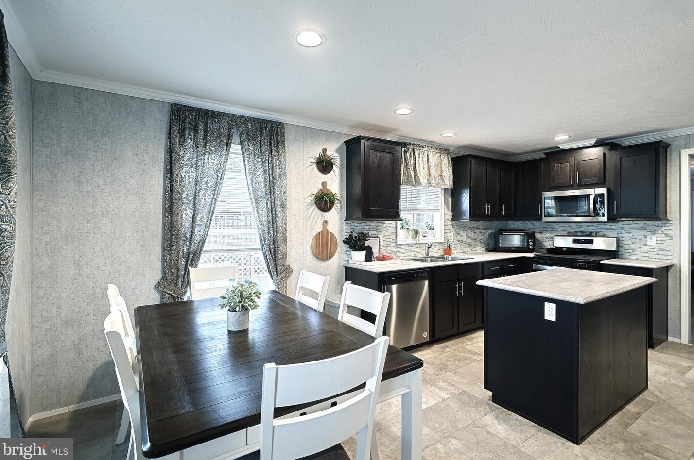 723 Laura Ln, York, PA 17402