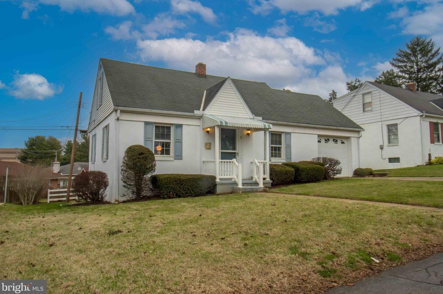 9 Ridgeway Dr, York, PA 17404-5138