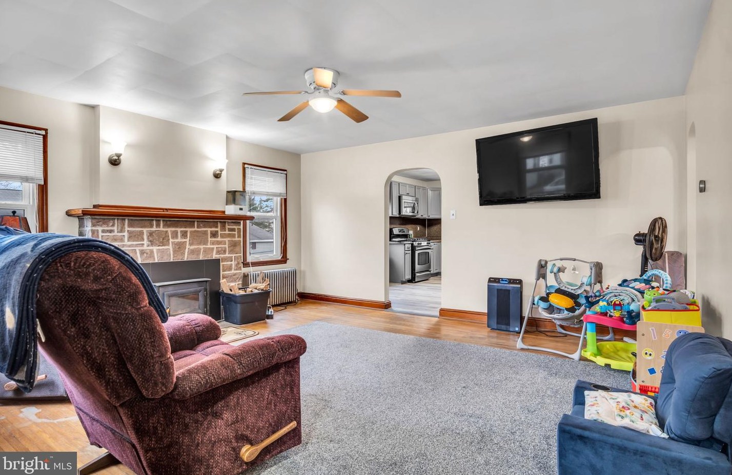 316 Wise Ave, Red Lion, PA 17356-2209