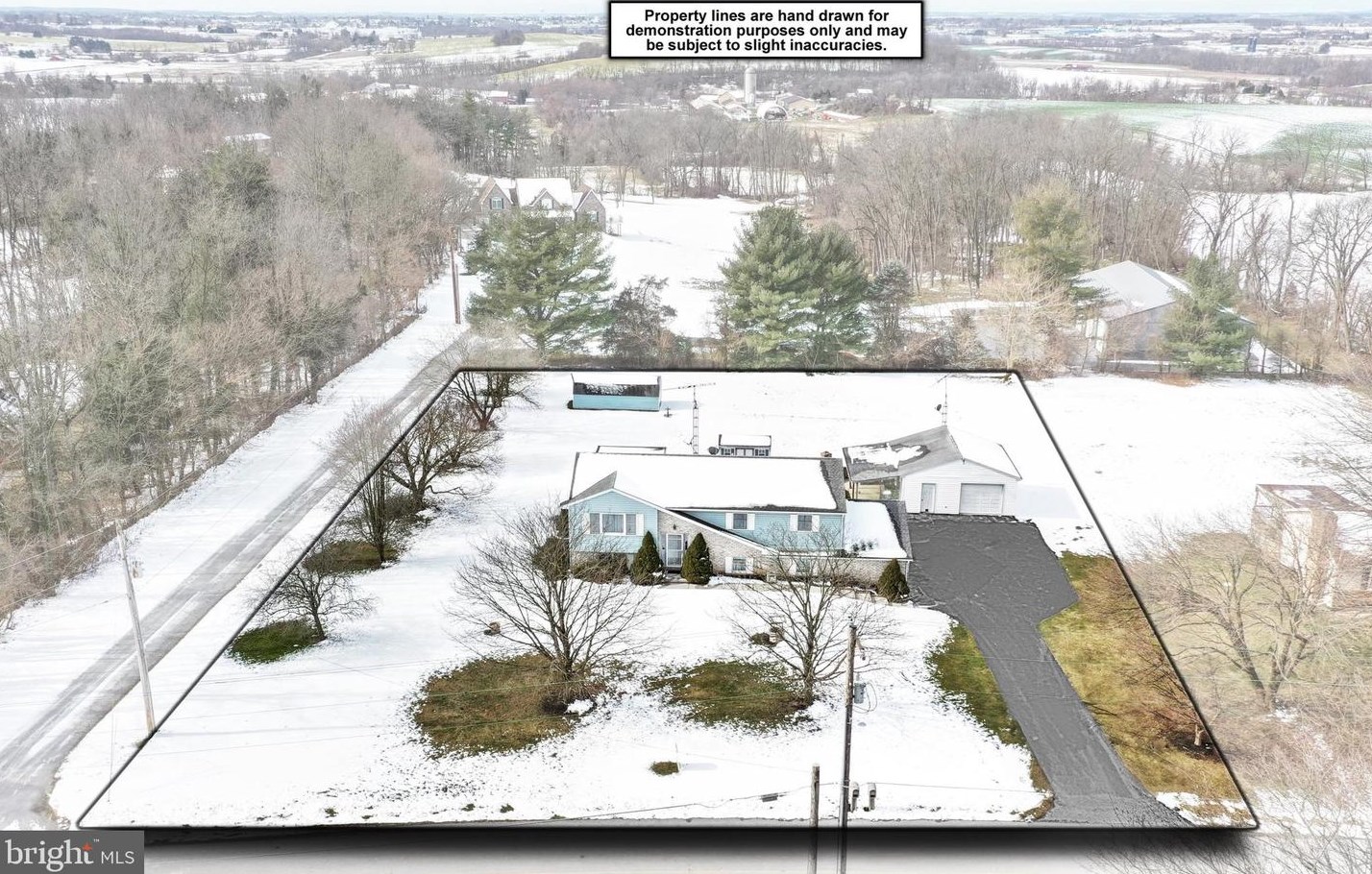 1948 Yingling Dr, Spring Grove, PA 17362