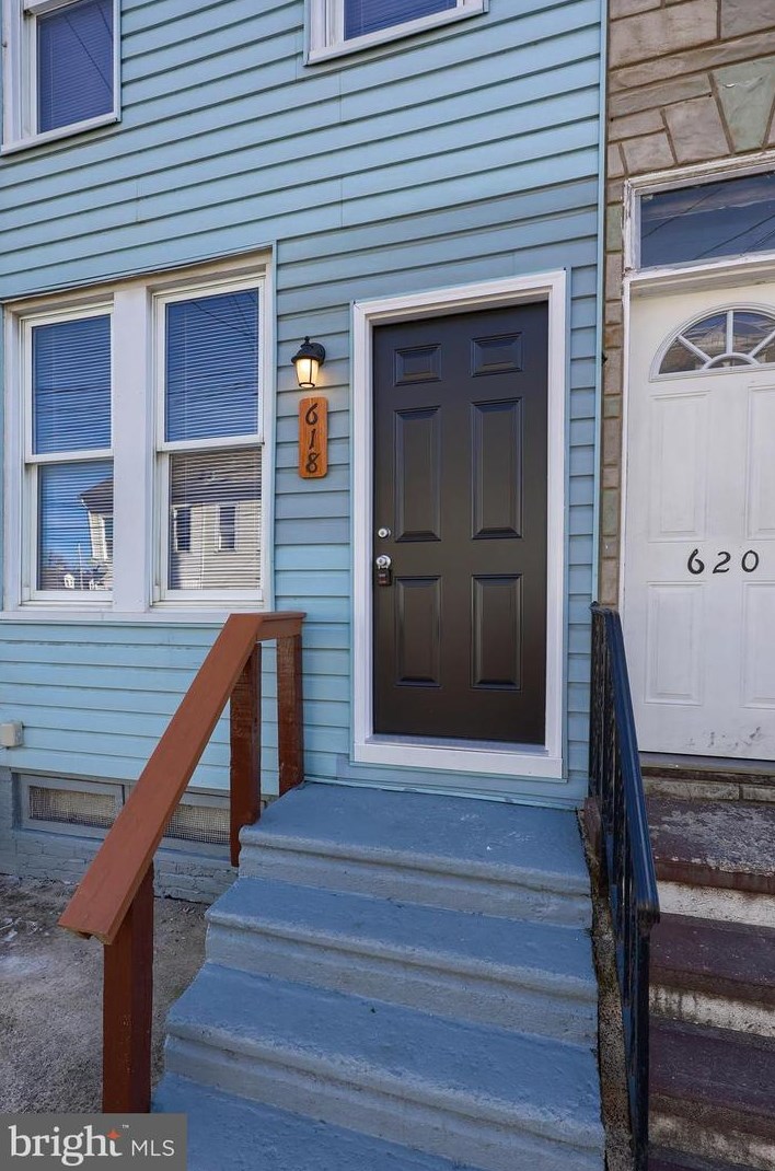 618 College Ave, York PA  17401-3869 exterior