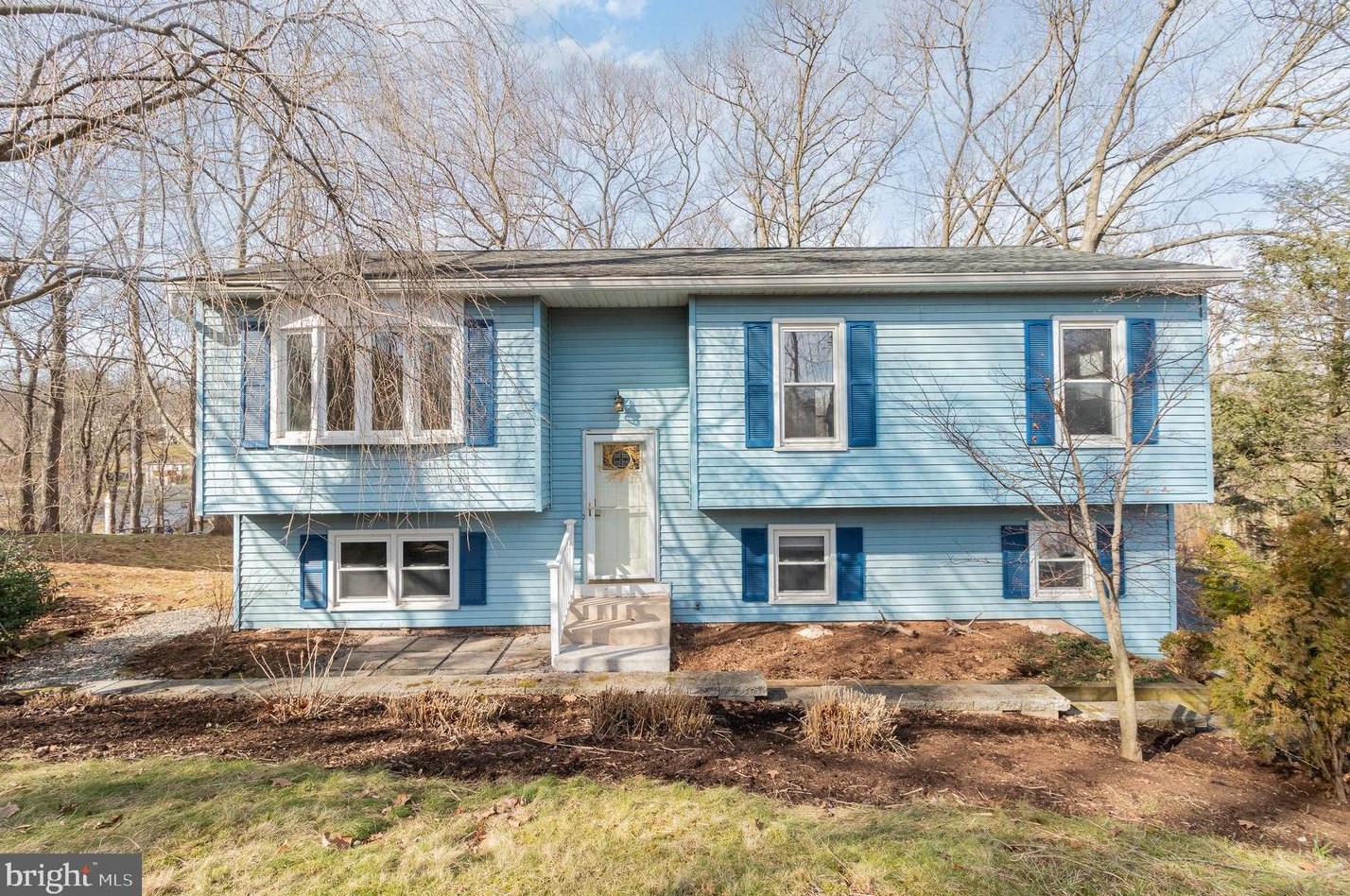 17 Hemlock Ln, Etters, PA 17319