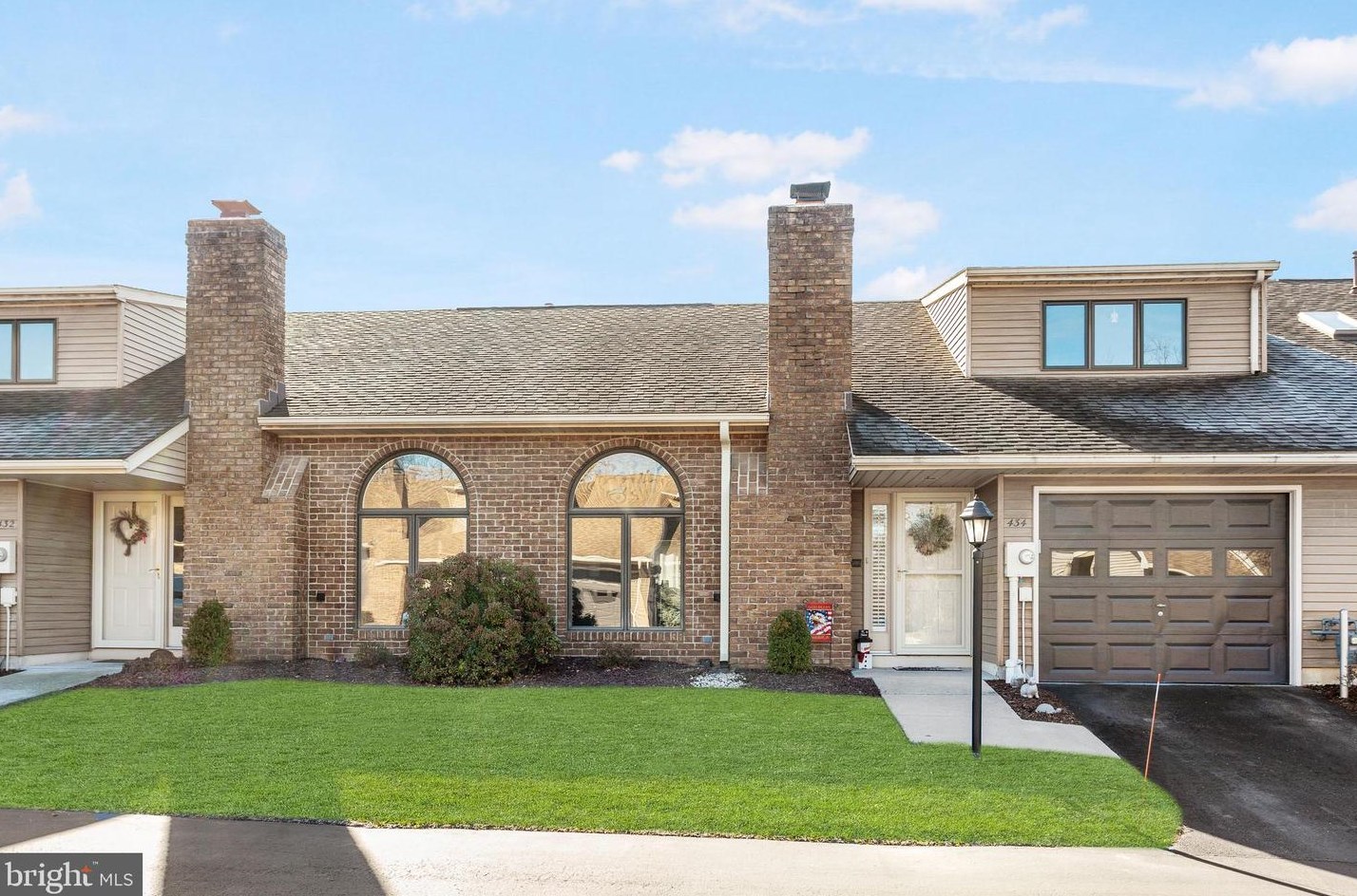 434 Deerfield Dr, Hanover, PA 17331