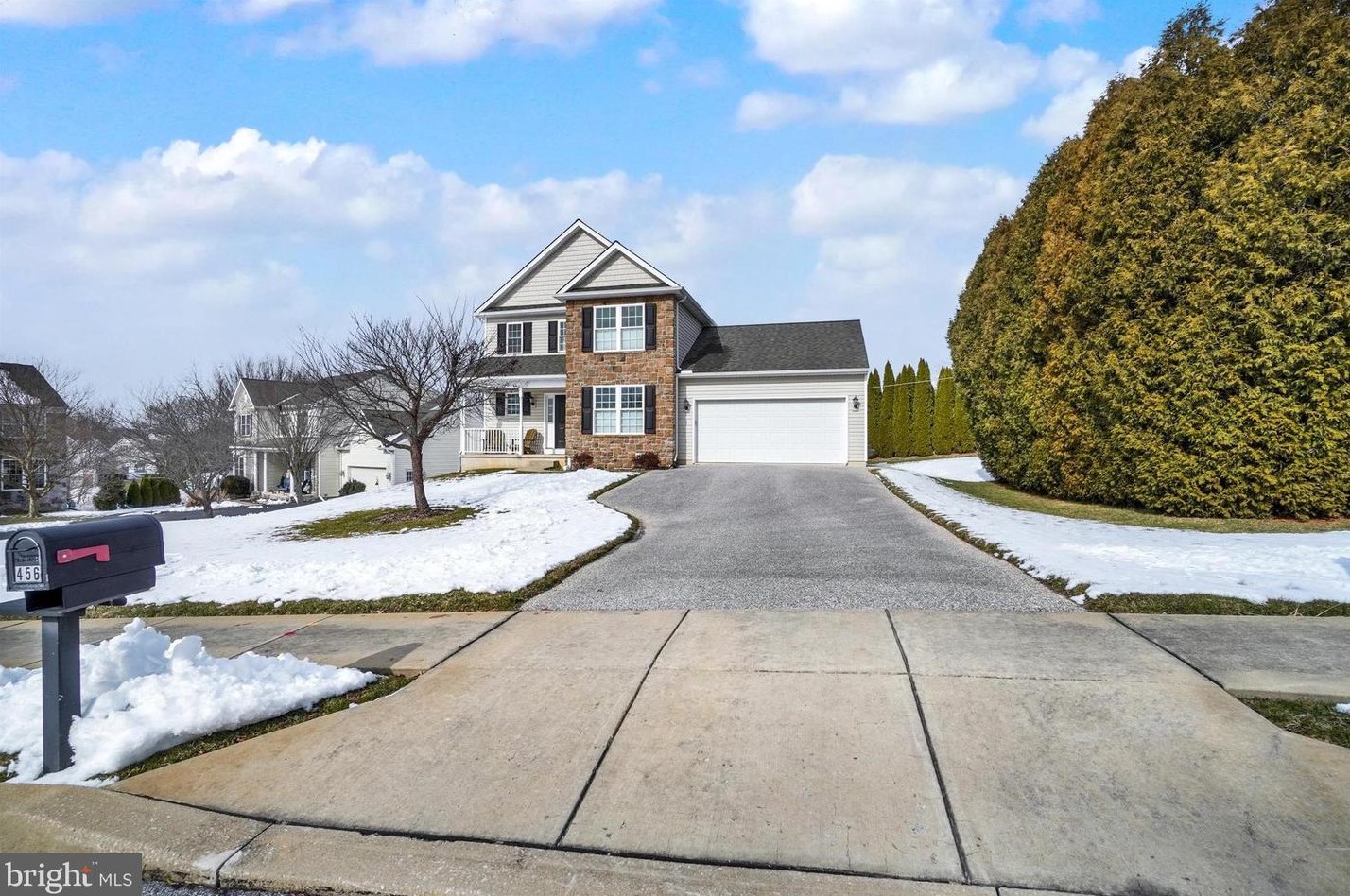 456 Pulaski Pl, Yoe, PA 17313-9614