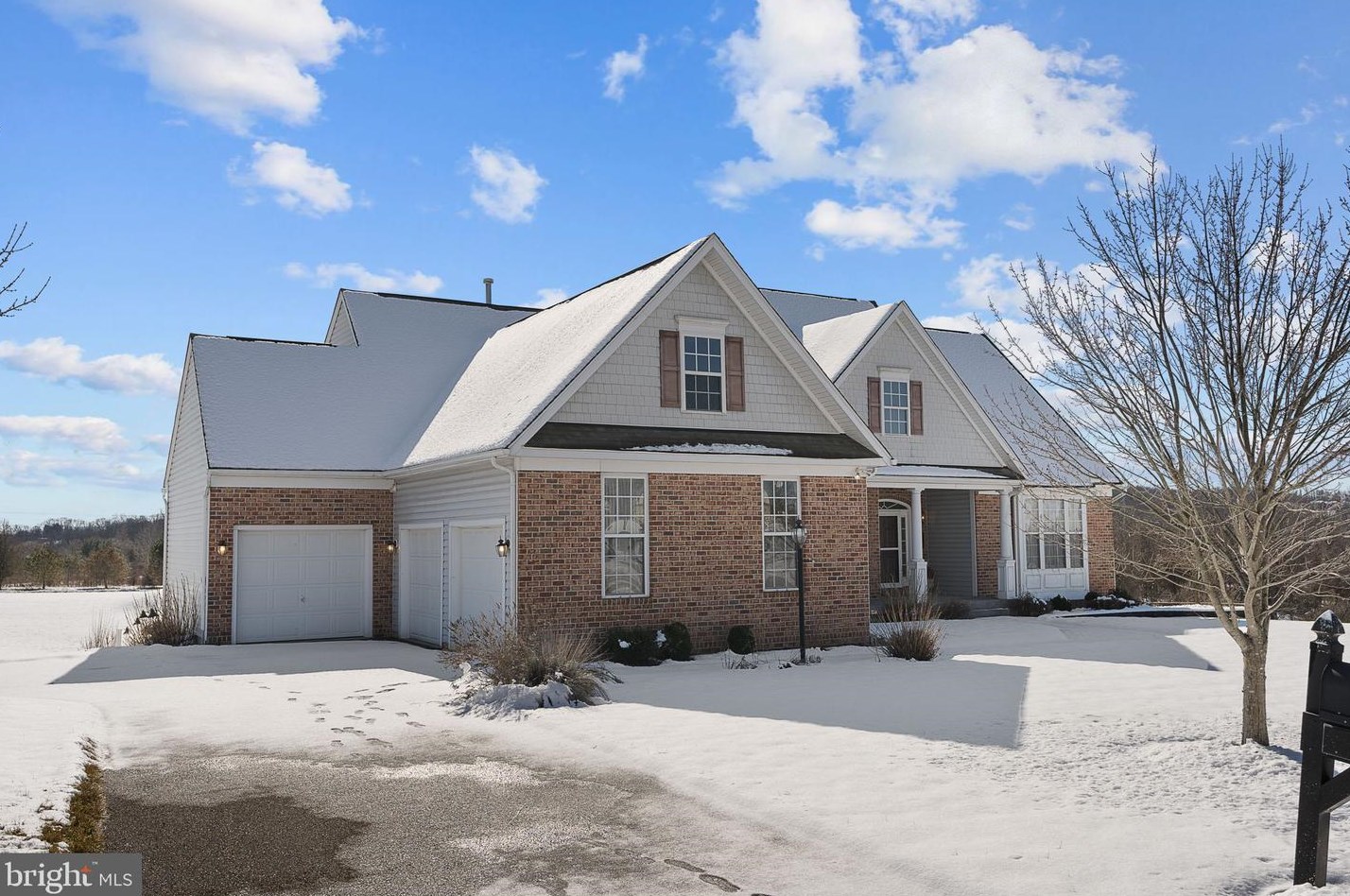 15 Kristin Dr, Etters, PA 17319-9061