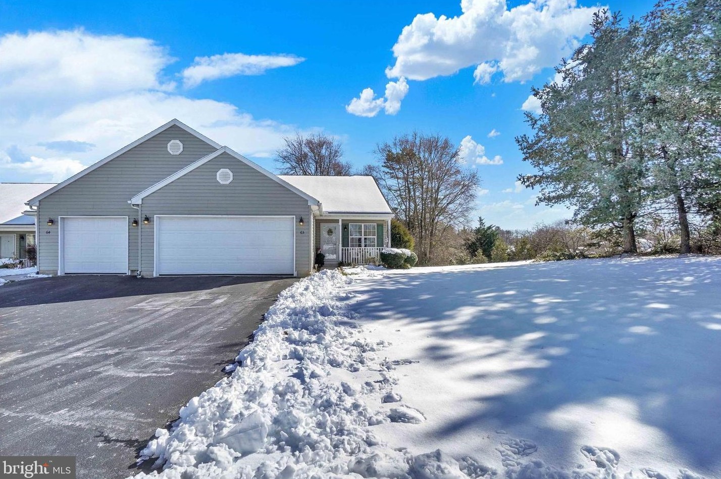 65 Hagarman Dr, York, PA 17408-4549