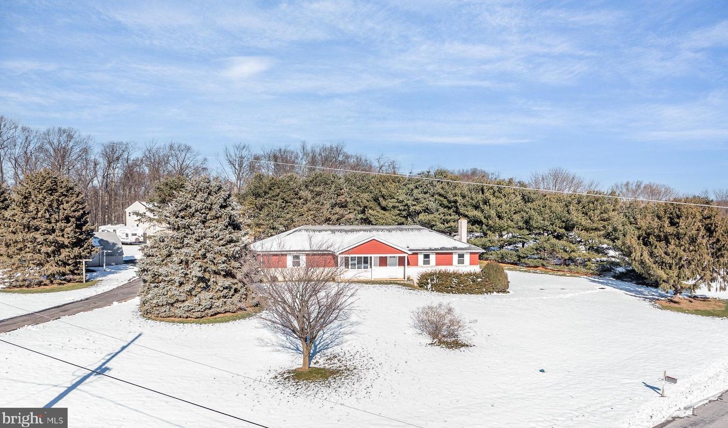693 Old Commons Rd, Bittersville, PA 17366-9149