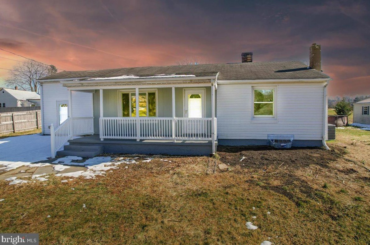 1410 Windsor Rd, Red Lion, PA 17356