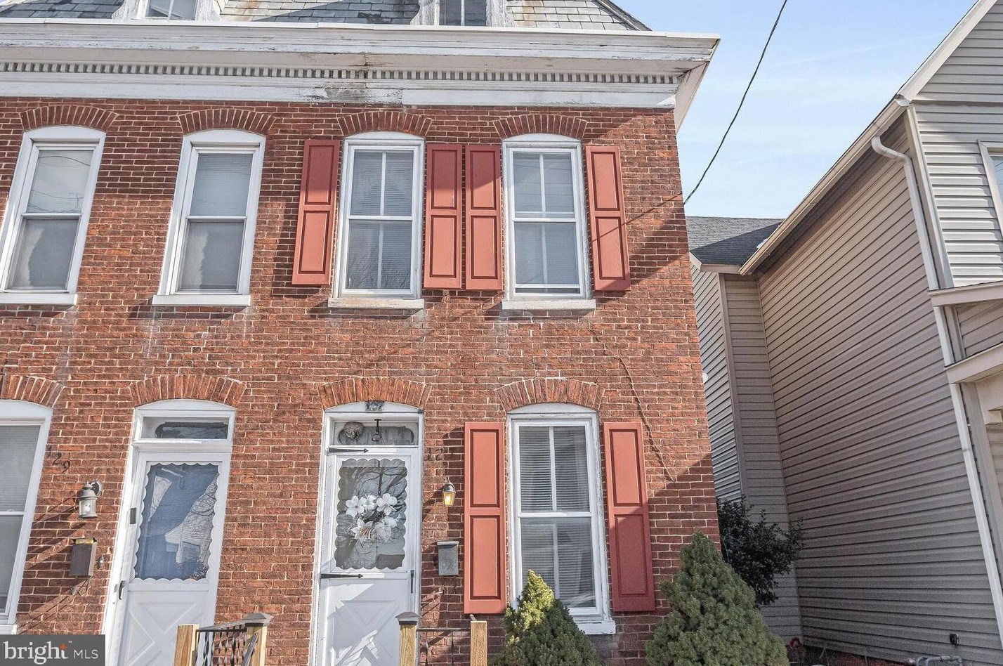 127 Pleasant St, Hanover, PA 17331