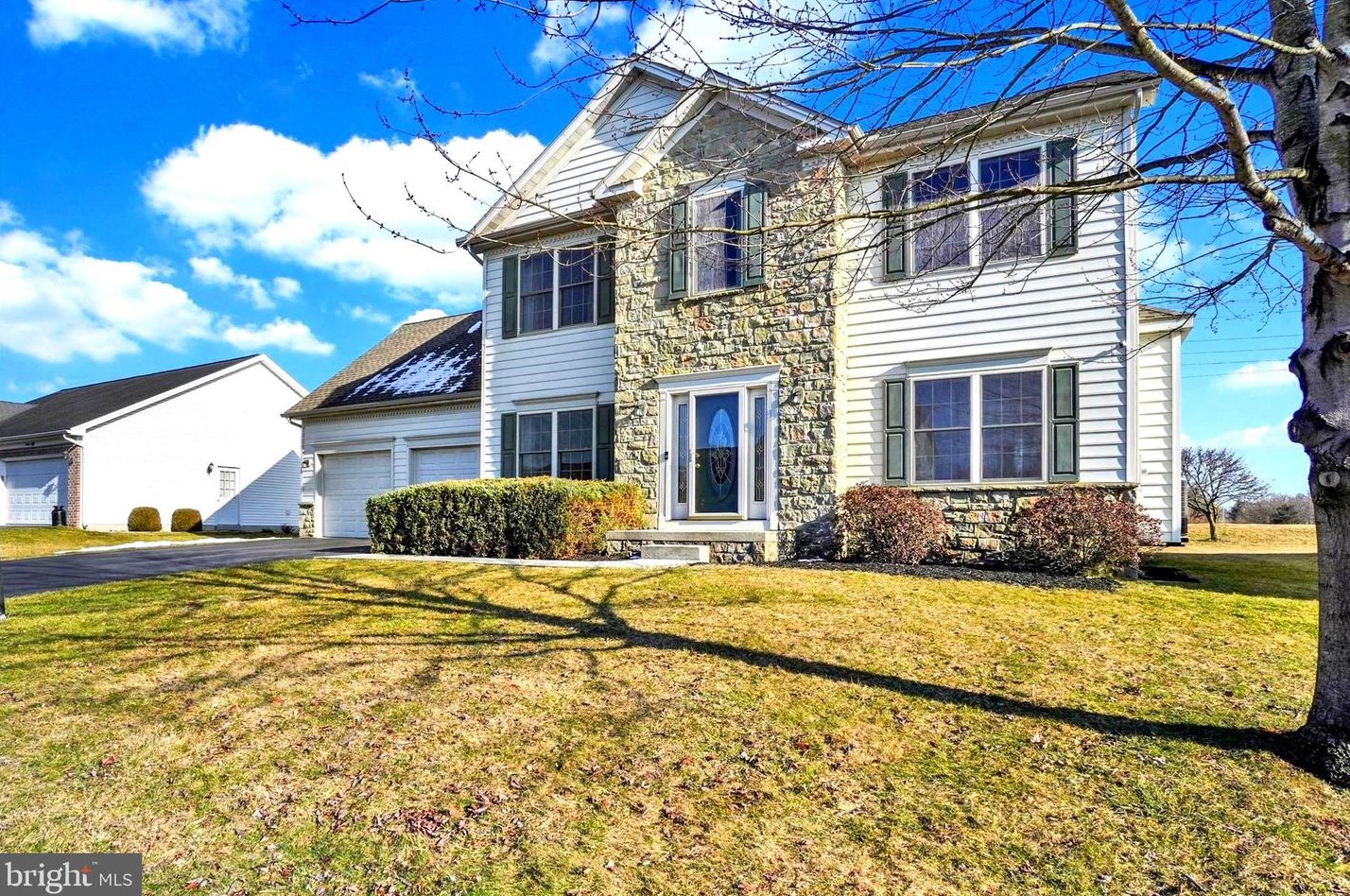 1260 Saddleback Rd, York, PA 17408