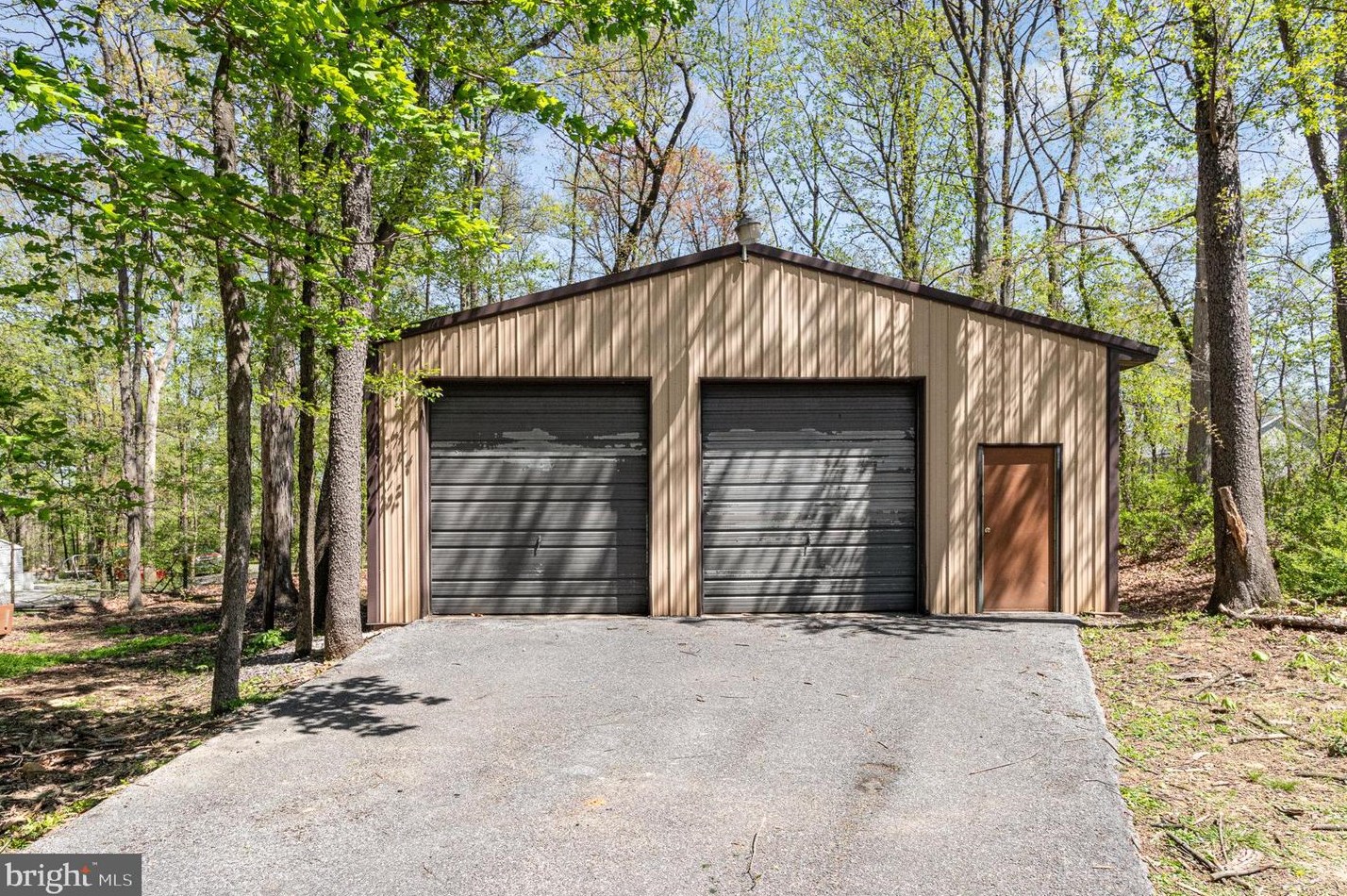 197 Ore Bank Rd, Siddonsburg, PA 17019-9332